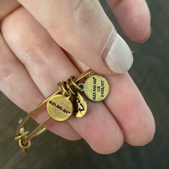 Alex and Ani bangle - great condition - Picture 3 of 3